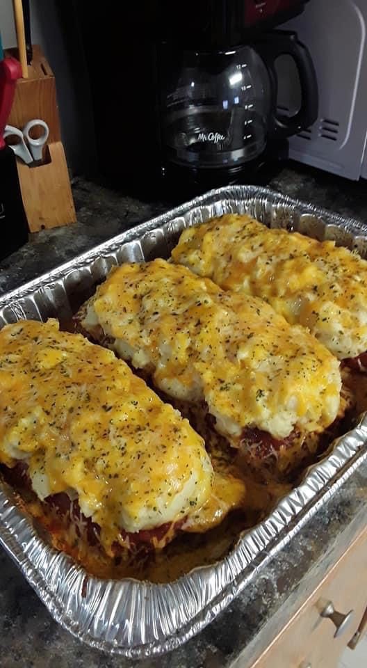 Cheesy Mashed Potato Meatloaf Casserole
